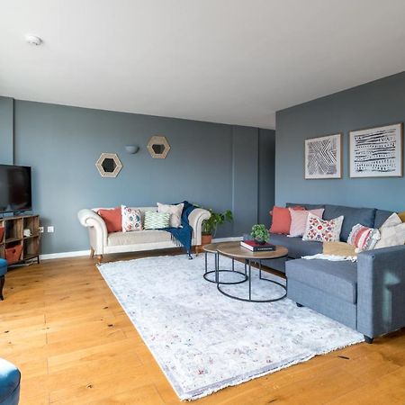 2 Bedroom Apartment With Park Views Shoreditch Londres Extérieur photo