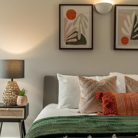 2 Bedroom Apartment With Park Views Shoreditch Londres Extérieur photo