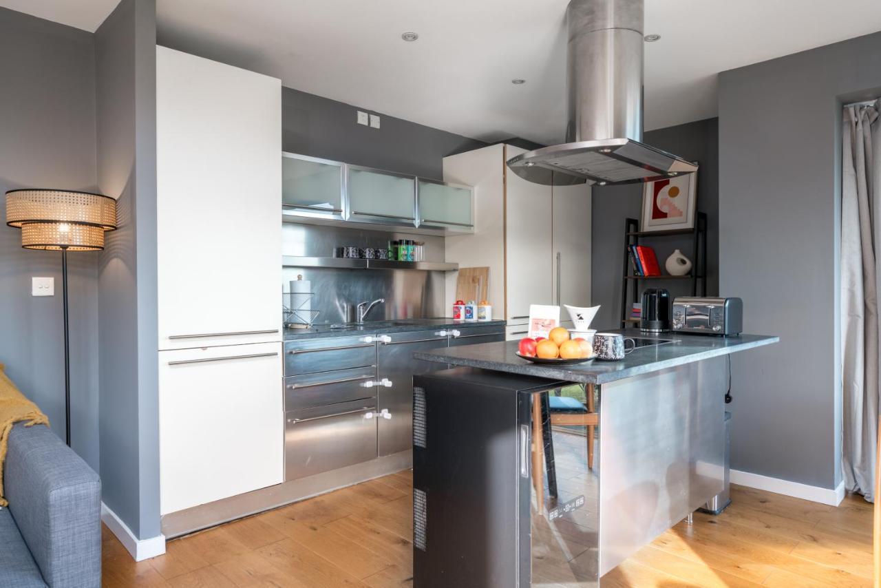 2 Bedroom Apartment With Park Views Shoreditch Londres Extérieur photo