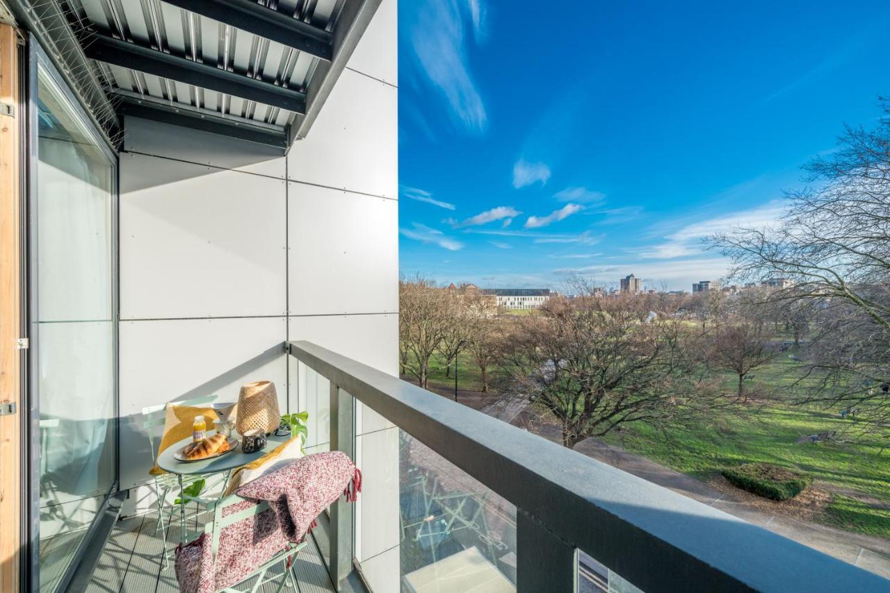 2 Bedroom Apartment With Park Views Shoreditch Londres Extérieur photo
