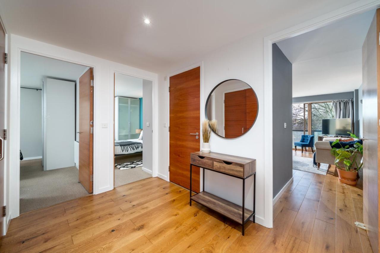 2 Bedroom Apartment With Park Views Shoreditch Londres Extérieur photo